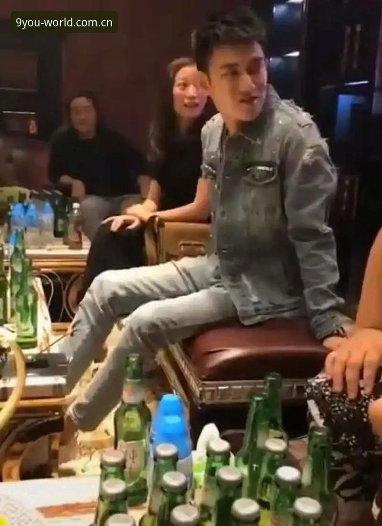 格拉利什vs皮克福德：脱衣俱乐部狂欢到凌晨，谁才是真正的夜店之王？
